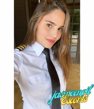 Airhostess Escorts In Noida