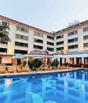 Crown Plaza Noida Hotel Escorts Service
